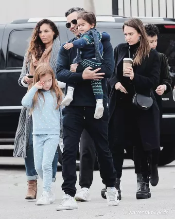 Cuyana Saddle Bag usado por Jessica Alba West Hollywood diciembre 1, 2019