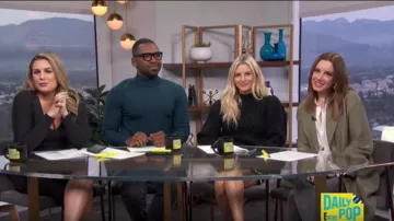 L'errance de Cristal Orné de Mini Jupe portée par Morgan Stewart sur E! News 3 Décembre 2019