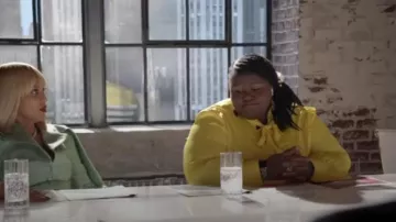 Eloquii Cravate au Cou Chemisier porté par Becky (Gabourey Sidibe) dans l'Empire Saison 06 Episode 09
