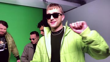 Le t-shirt noir Acne Studios de Vald dans son clip Ignorant 