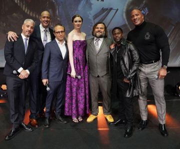 The leather jacket 3/4 Kevin Hart on the account Instagram of @kevinhart4real