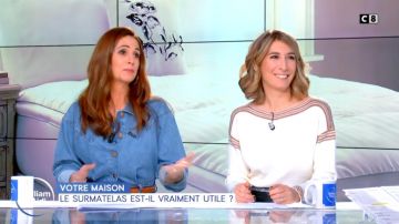 The dress in jean de Caroline Munoz in William at noon