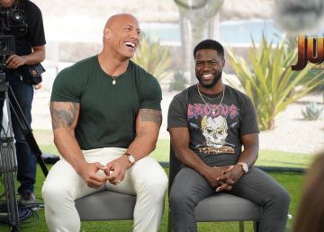 The t-shirt Exodus of Kevin Hart on the account Instagram of @kevinhart4real