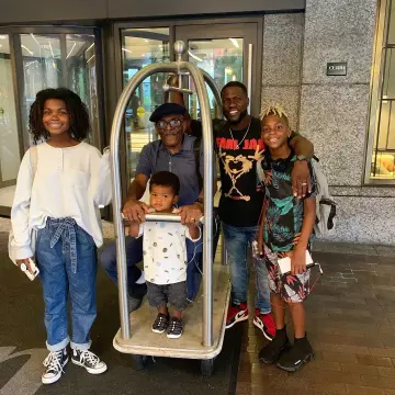 La camiseta de Pearl Jam usada por Kevin Hart en la cuenta de Instagram de @kevinhart4real