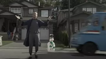 Robe of Jack Cameron (Tom Arnold) in the continuation of Christmas