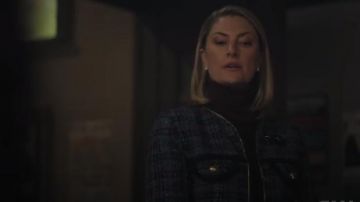 Chaqueta de Tweed Liman de Sandro Blue Women's Piping usada por Alice Cooper (Mädchen Amick) en Riverdale Temporada 4 Episodio 8