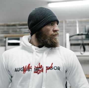 La augusta sudadera con capucha blanca mcGregor que lució Connor McGregor en su cuenta de Instagram @thenotoriousmma 