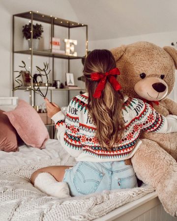 Fairisle Slogan Christmas Jumper de Emma Graceland en la cuenta de Instagram @emmagraceland