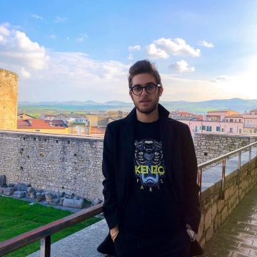 Camiseta Kenzo Negra de Domenico De Cunzolo en la cuenta de Instagram @domenicodecunzolo