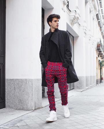 Nike Air Force Sneak­ers of Alvaro Mel on the Instagram account @meeeeeeeel_