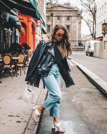 Suéter calado de algodón reciclado de Emma Graceland en la cuenta de Instagram @emmagraceland