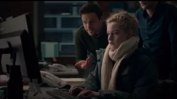 Green parka jacket of Jane (Julia Garner) in The Assistant