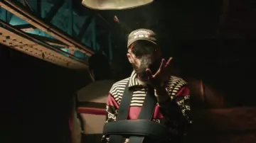 The cap Anthill de Niro in GIMS - This is not rap (feat. Niro) (Clip Official)