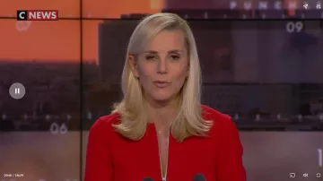 The red dress zipped Laurence Ferrari in Punchline