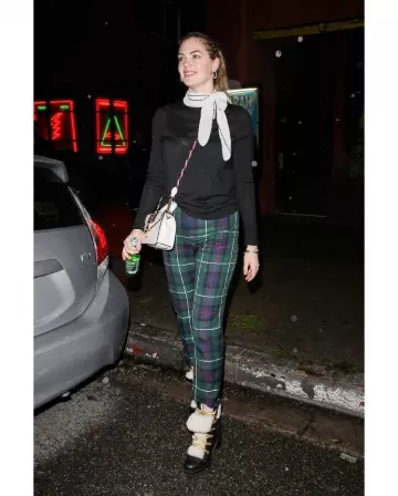 Christian Louboutin Yetita Boots usado por Kate Upton Judd Apatow's Show 6 de diciembre de 2019
