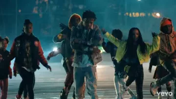 Amiri Wolf Print Den­im Jack­et of Lil Baby in the music video Lil Baby - Woah (Official Music Video)