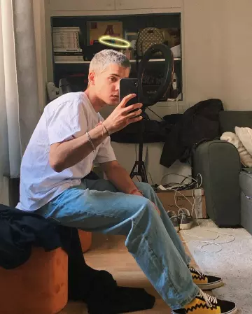 Den­im Pants of Sulivan Gwed on the Instagram account @sulivangwed