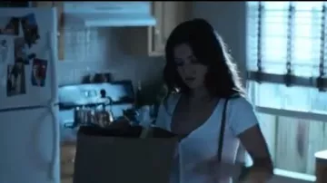 American Apparel White Crop Top worn by Kayla Powell (Danielle Campbell) in Tell Me a Story Season02 Episode01