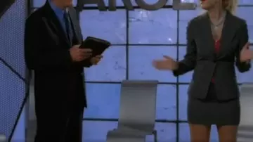 Minifalda negra de Carol Cartman (Tori Spelling) en Carole's Gift