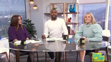 L'errance Recadrée Manches Longues Top porté par Morgan Stewart sur E! News Le 5 Décembre 2019