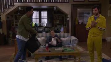 Nike Yelow Zip Track Pant worn by Fernando (Juan Pablo Di Pace) in Fuller House Season 5 Episode 2