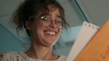 Eyeglasses worn by Stella (Haley Lu Richardson) in Five Feet Apart