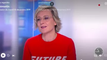 Le pull col rond future 100% cachemire de Sylvie Adigard dans Télématin le 10.12.2019