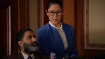Blanc agrémenté de collier T-shirt porté par Sherri Kansky (Ruthie Ann Miles) dans Toute la Remontée de la Saison 1 Épisode 10