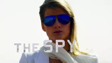 Blue aviator sunglasses Four (Adria Arjona) in 6 Underground