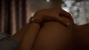 Chronograph moon phase watch of Hannah Baker (Katherine Langford) in 13 Reasons Why (S02E06)