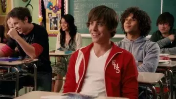 The red jacket "FHS" of Troy Bolton (Zac Effron) in High School Musical 3 : senior year