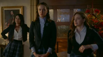 J-Crew Slim perfect shirt with embellishment of Josie Saltzman (Kaylee Bryant) in Legacies (S01E14)