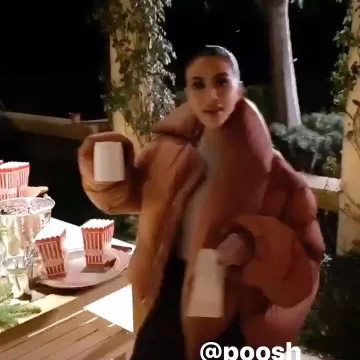 Rick Owens Abrigo acolchado usado por Kim Kardashian Poosh Movie Night 9 de diciembre de 2019