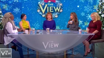 Teri jon by rickie freeman Metallic Jacquard Cocktail Dress usado por Meghan McCain en The View diciembre 9, 2019