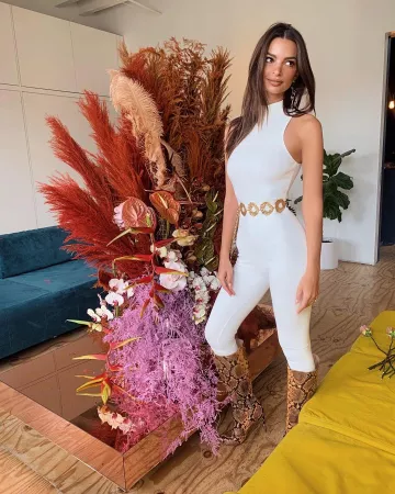 Inamorata Figure Earrings worn by Emily Ratajkowski Instagram Stories December 8, 2019