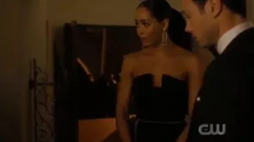 Alexis Bitta Crys­tal En­crust­ed Lin­ear Ear­rings worn by Macy Vaughn (Madeleine Mantock) in Charmed Season 2 Episode 8