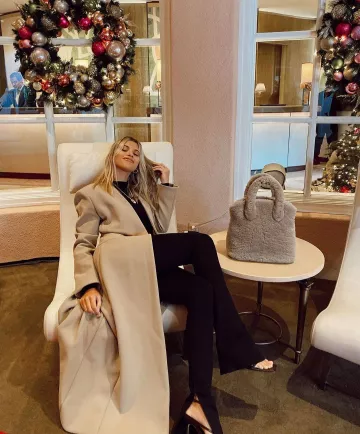 Bottega Veneta Sandalias de cuero usadas por Sofia Richie Instagram diciembre 10, 2019
