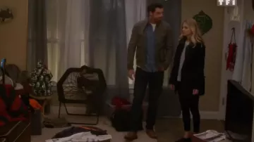 Zapato de cuero marrón de Jack (Tilky Jones) en Second Love at Christmas