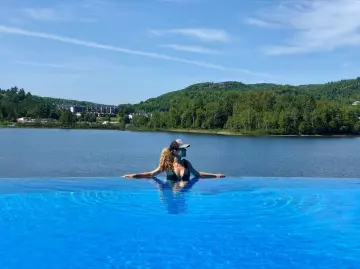 The swimsuit 1 piece black Elodie Fontan account on the Instagram of @elodie_fontan