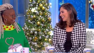 Kate Spade Pequeños pendientes cuadrados de sementales usados por Abby Huntsman en The View diciembre 10, 2019