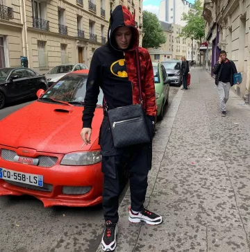 Hoddie bape de sirap sur le compte Instagram de @sirapxv