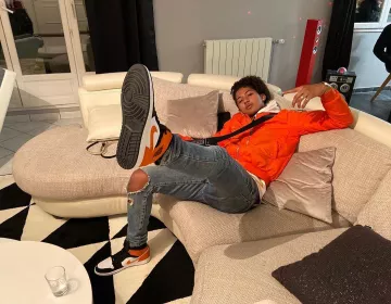 Jordan 1 mid orange black white Savage Toddy on the account Instagram of @savagetoddy