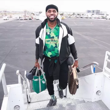 Lebron James wearing the Nike Air Max 98 Kylian Mbappe. LeBron James on the account Instagram of @brkicks