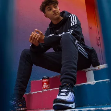 Tn 3 hyperblue porté par inoxtag  sur le compte Instagram de @inoxtagytb 