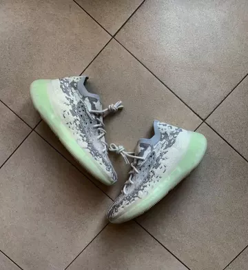 sur le compte Instagram de @yeezyboosts