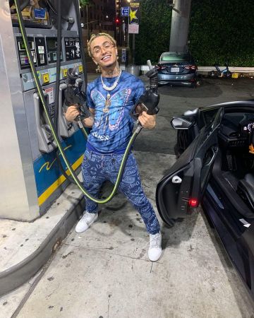 Zapatillas Louis vuitton (blancas) de Lil Pump en la cuenta de Instagram de @lilpump
