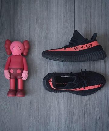 en la cuenta de Instagram de @yeezyboosts