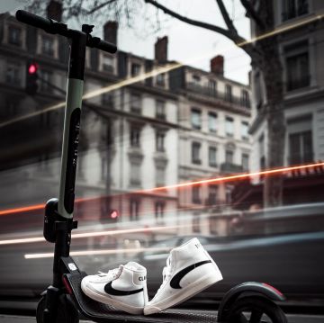 Nike blazer reverse worn by tonton gibs on the account Instagram of @tonton_gibs 