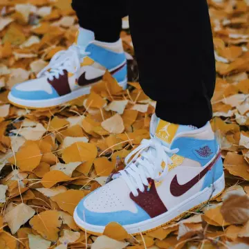 Jordan 1 fearless mcr