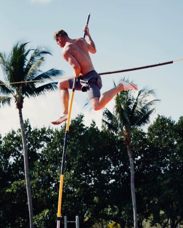 by Kevin Mayer en la cuenta de Instagram de @mayer.deca